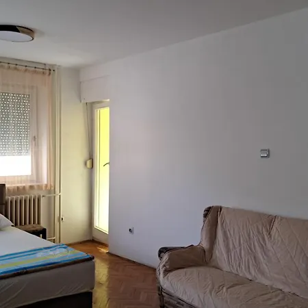 Stan Na Dan Centar 2 Novi Sad